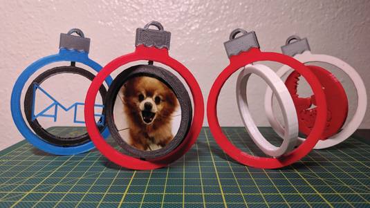 3D Printed Spinning Photo Christmas Ornaments!